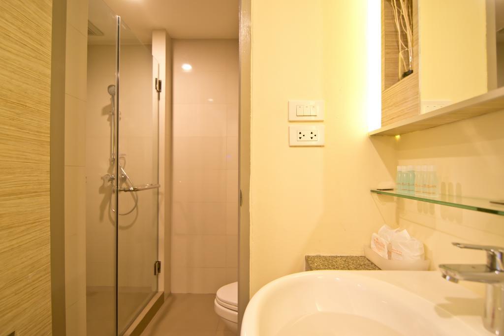 Sunshine One Hotell Pattaya Rum bild