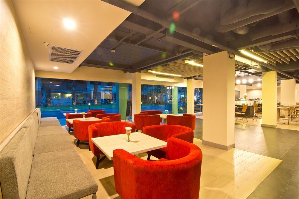 Sunshine One Hotell Pattaya Exteriör bild