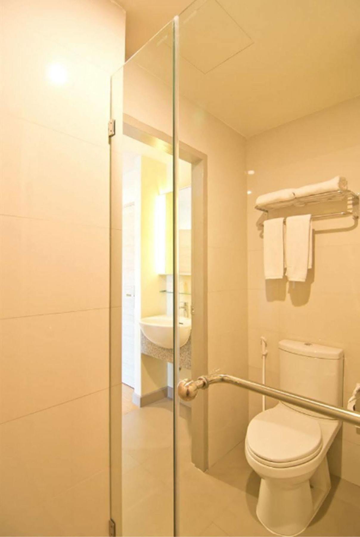 Sunshine One Hotell Pattaya Exteriör bild