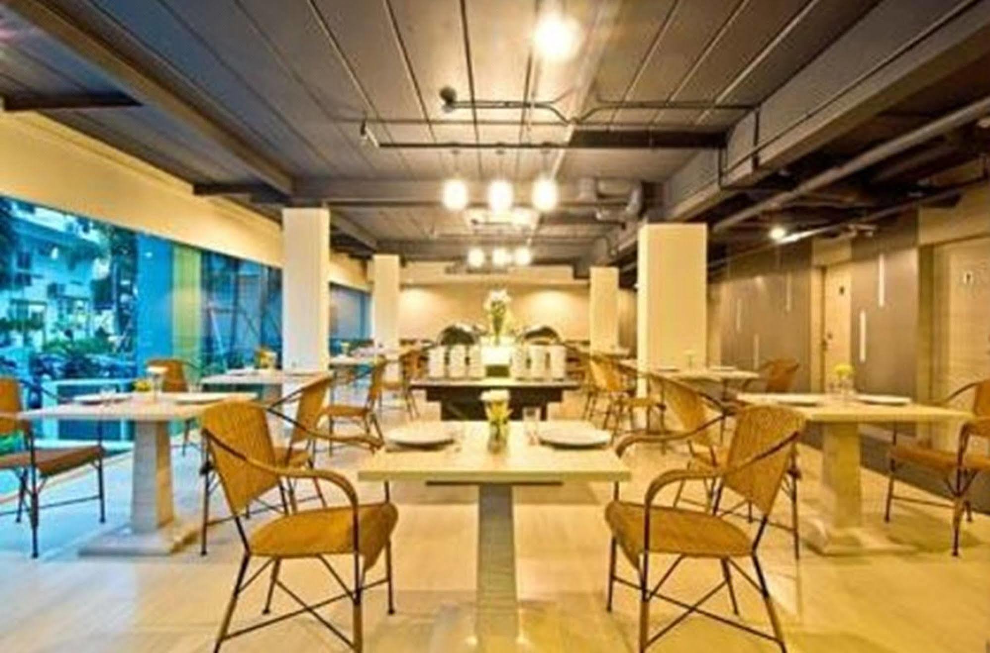 Sunshine One Hotell Pattaya Exteriör bild